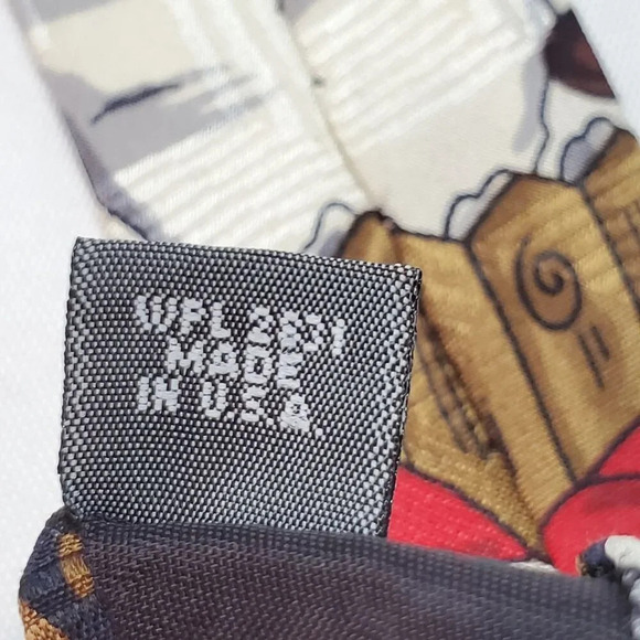 Louis Feraud Christmas Dog Choir Men's  Silk Necktie Christmas Tie made in USA - Picture 5 of 8